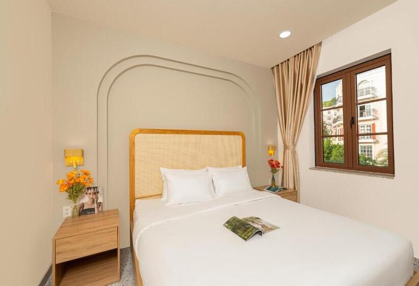 اتاق سوپریور با تخت بزرگ, Cá Chép