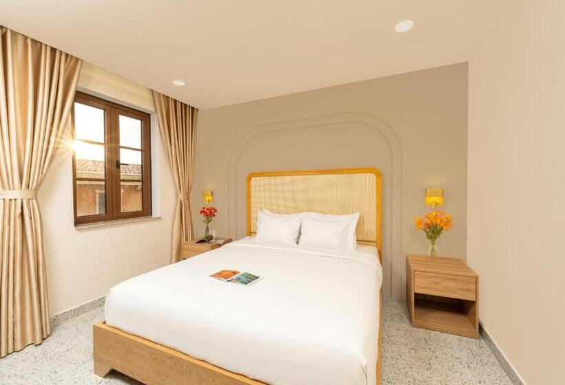 اتاق سوپریور با تخت بزرگ, Cá Chép