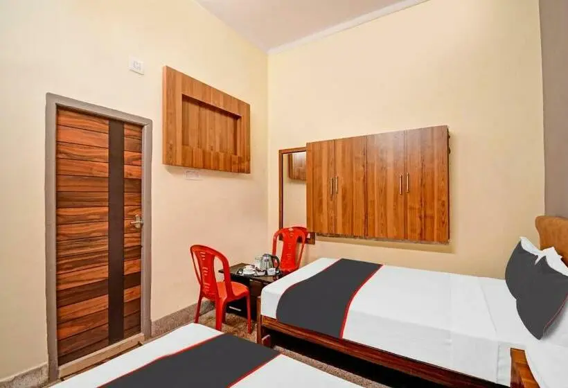 Classic Kolmen Hengen Huone, Collection O Nilanjana