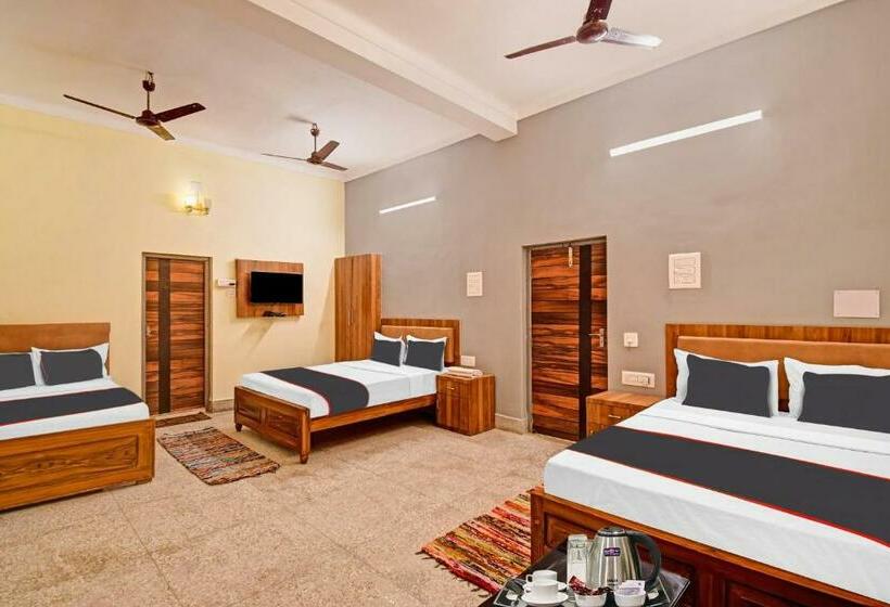 トリプルクラシックルーム, Collection O Nilanjana