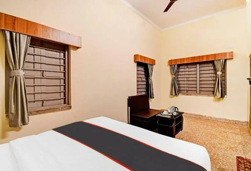 Classic Kolmen Hengen Huone, Collection O Nilanjana