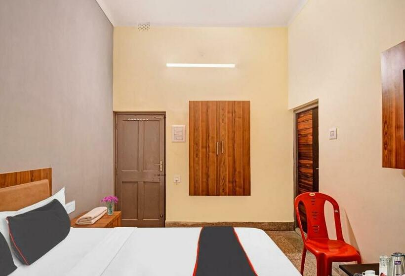 トリプルクラシックルーム, Collection O Nilanjana