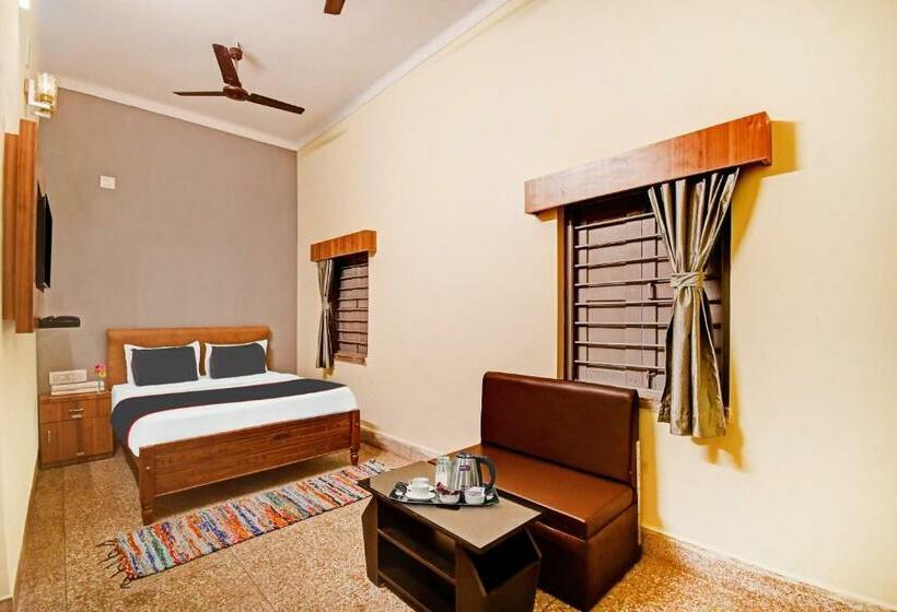 トリプルクラシックルーム, Collection O Nilanjana