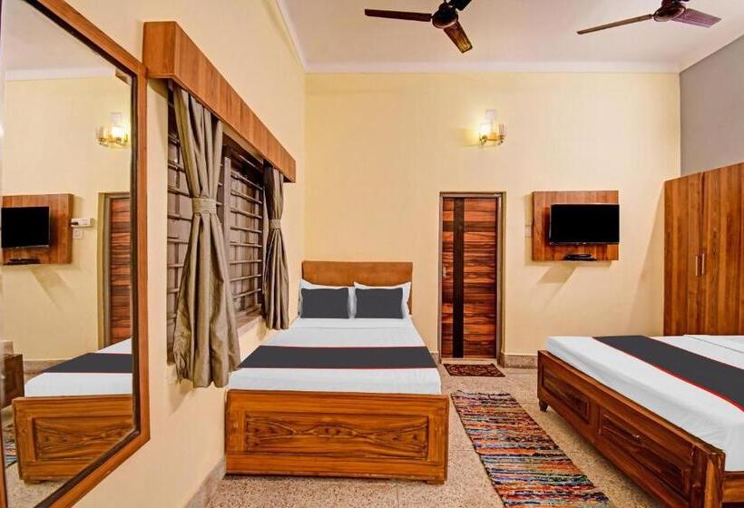 トリプルクラシックルーム, Collection O Nilanjana