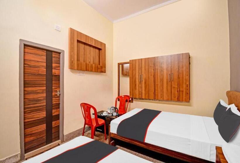 トリプルクラシックルーム, Collection O Nilanjana