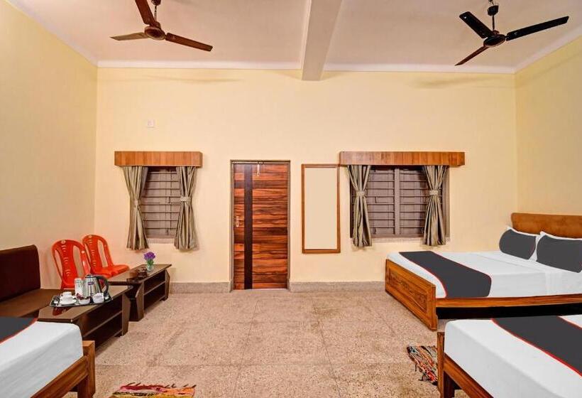 トリプルクラシックルーム, Collection O Nilanjana