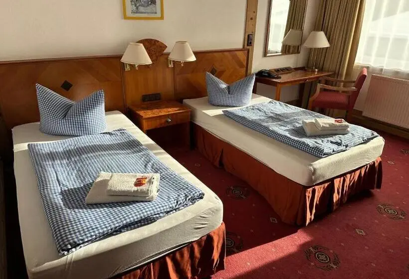 Standard Room, Söllner