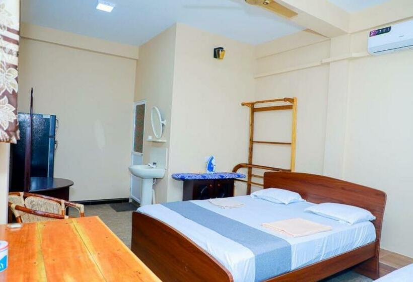 اتاق لوکس, Uk Inn Guest House