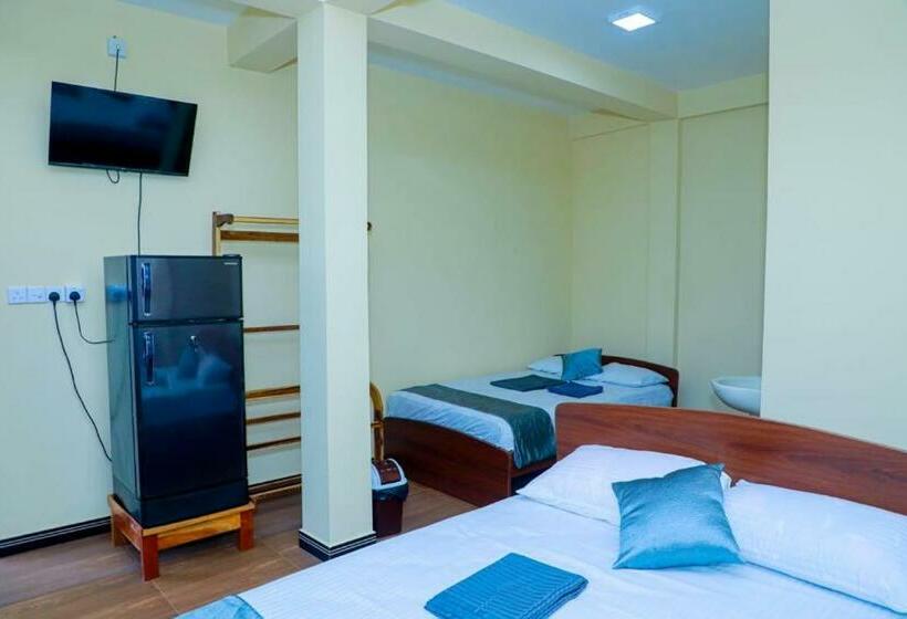 سوییت لوکس, Uk Inn Guest House
