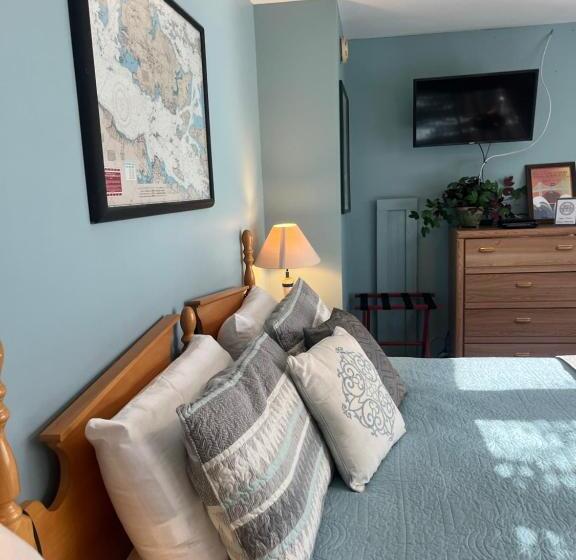 스탠다드 룸 킹사이즈 침대, Chateau Country Inn