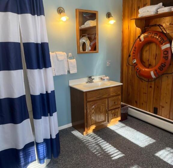 스탠다드 룸 킹사이즈 침대, Chateau Country Inn