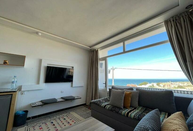 Студио Стандарт с Балконом, Big Blue Guest House