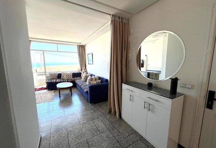 Студио Стандарт с Балконом, Big Blue Guest House