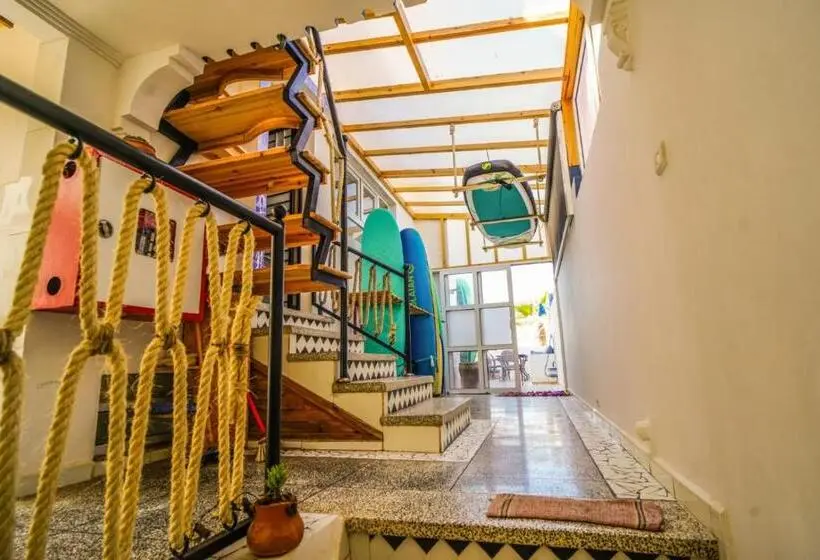 اتاق خانوادگی, Big Blue Guest House
