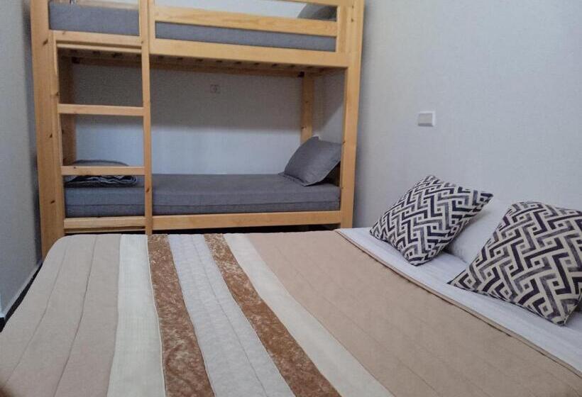 패밀리 룸, Big Blue Guest House