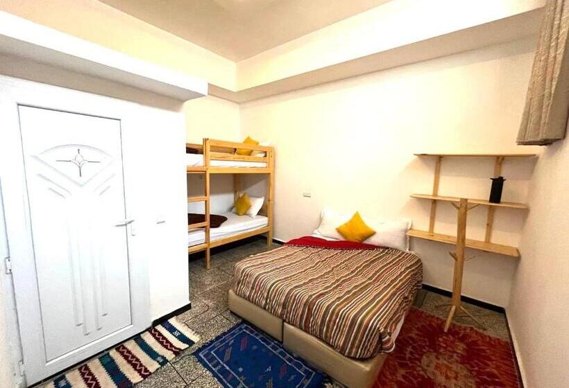 패밀리 룸, Big Blue Guest House