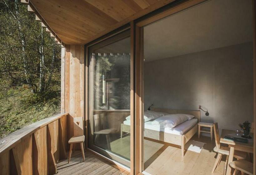 Номер Стандарт Вид на Горы, Einäugl Briol