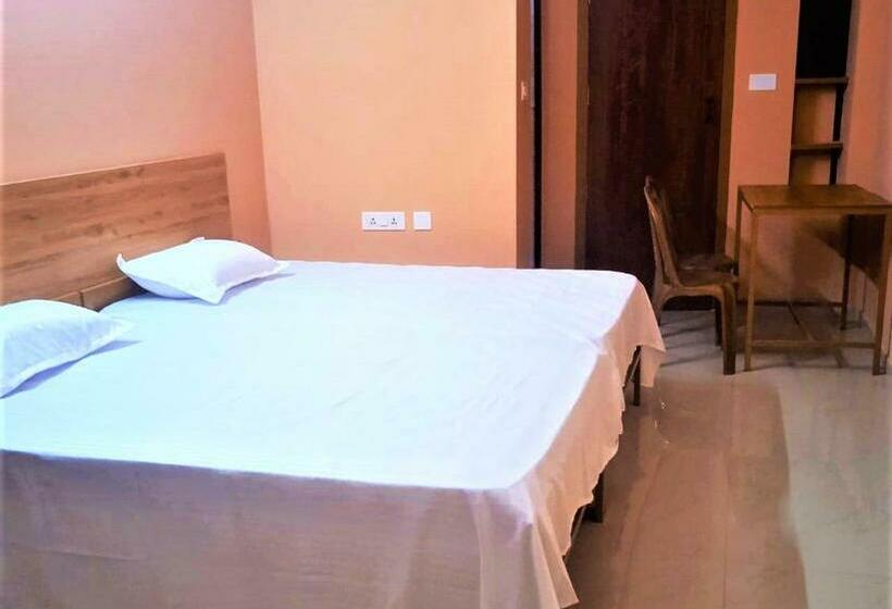 Superior room with lake view, Skr Gusto Inn