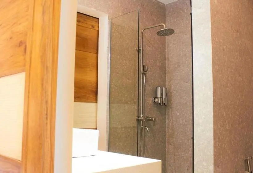 Suite with Pool, The Blu