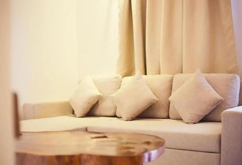 Suite with Pool, The Blu