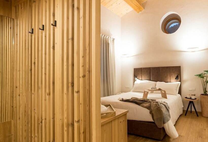 Люкс, Aura Relais
