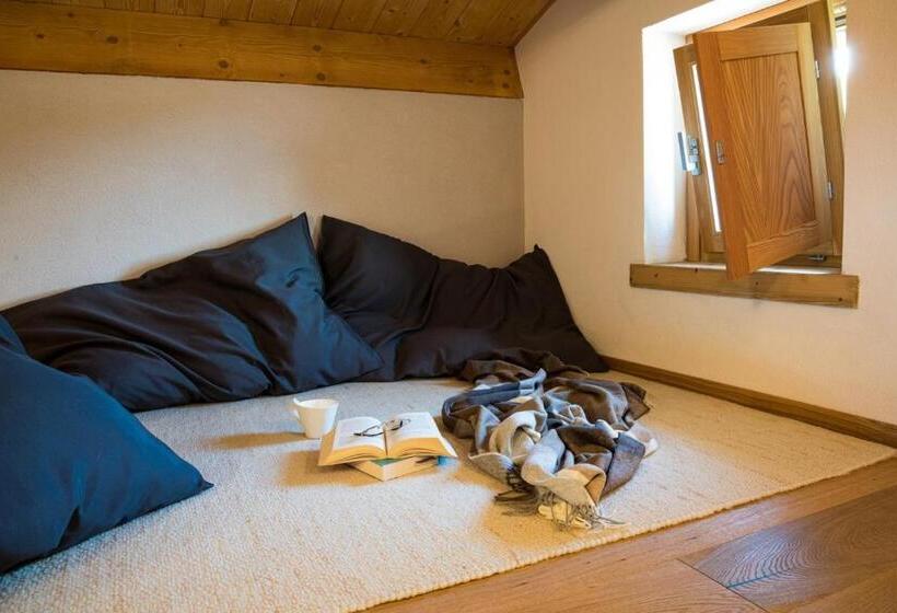 Президентский Люкс, Aura Relais