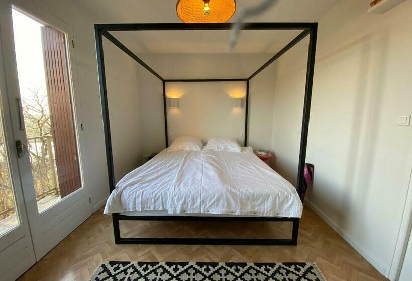 스탠다드 룸 킹사이즈 침대, Chateau De La Biste