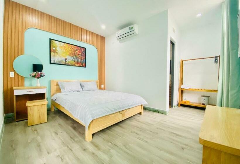 اتاق لوکس با بالکن, Moon S House Homestay Quy Nhơn