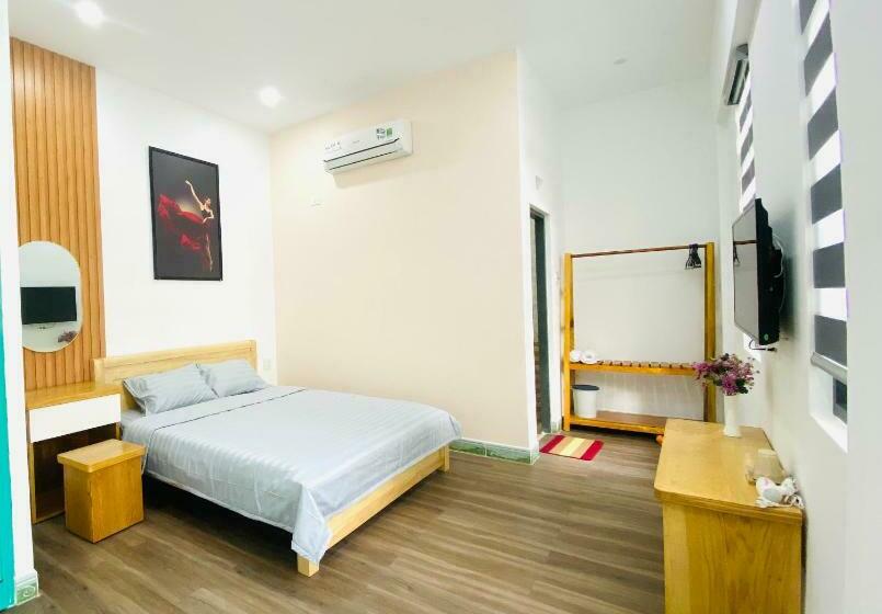 اتاق لوکس با بالکن, Moon S House Homestay Quy Nhơn