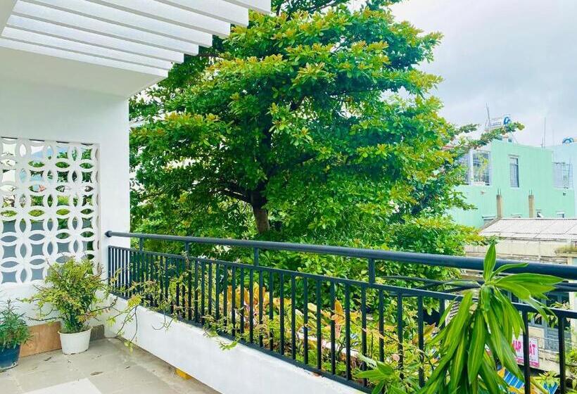 اتاق لوکس با بالکن, Moon S House Homestay Quy Nhơn