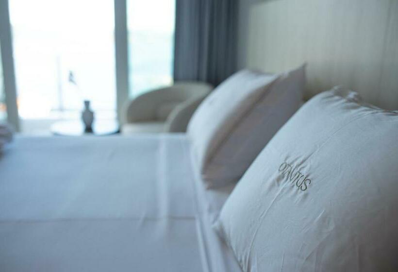 اتاق استاندارد با تخت بزرگ, Otantus