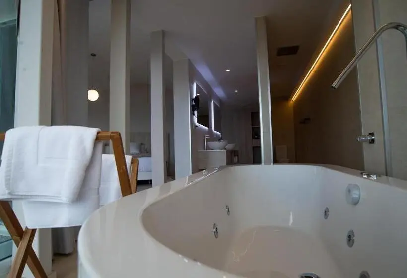 Deluxe Værelse Havudsigt m. Balkon, Otantus
