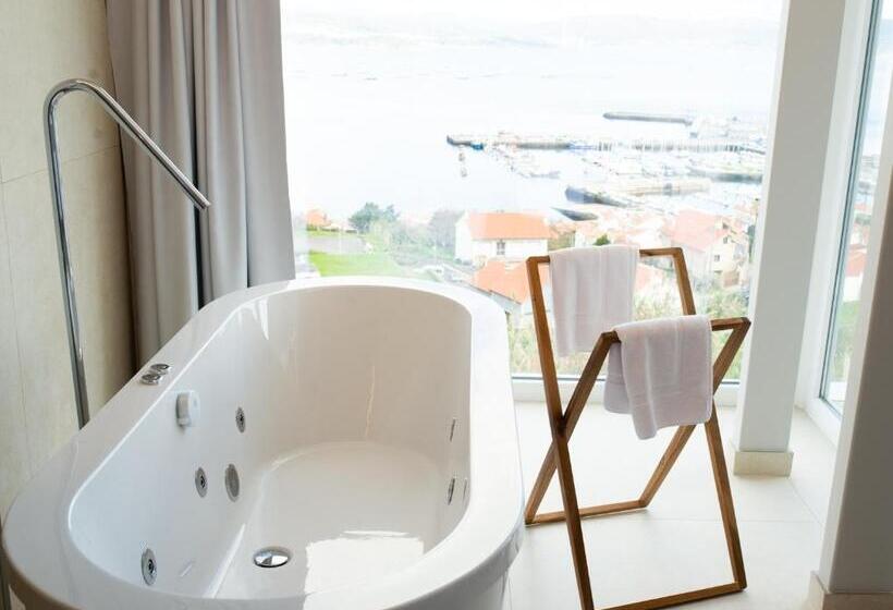 اتاق لوکس با بالکن و چشمانداز دریا, Otantus