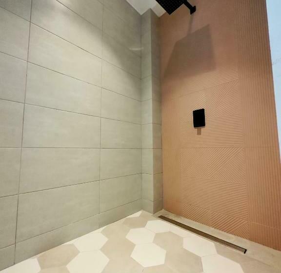 סוויטה משפחתית, Nomadic Design