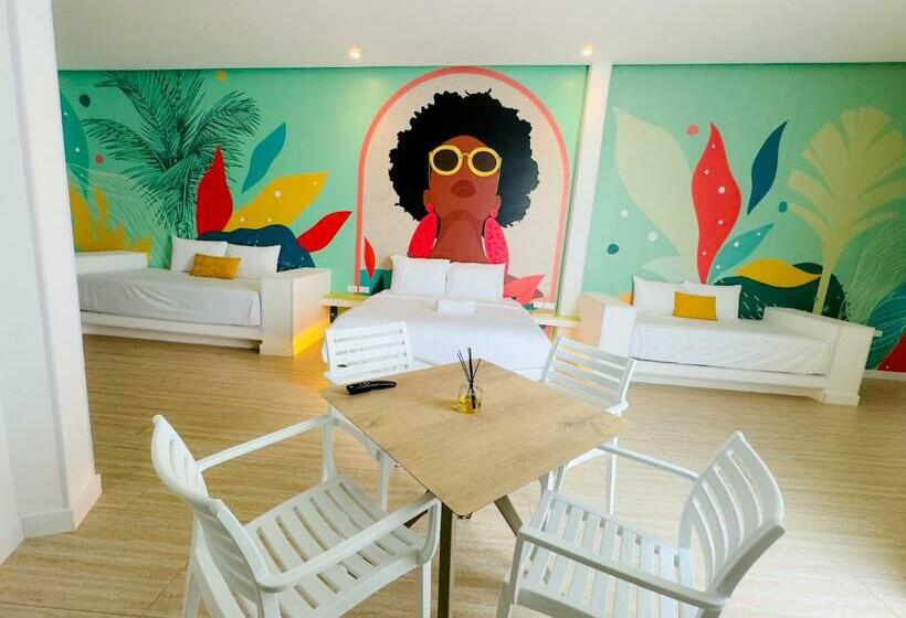 סוויטה משפחתית, Nomadic Design