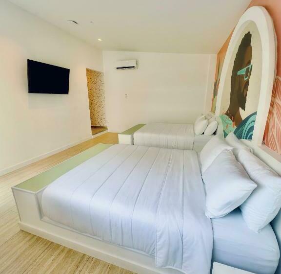 חדר משפתחתי סופריור, Nomadic Design