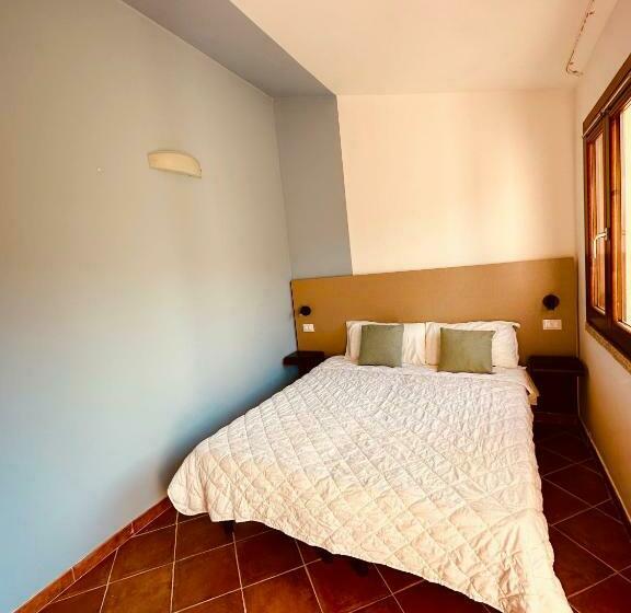 דירת חדר, Residence Le Rocce Rosse