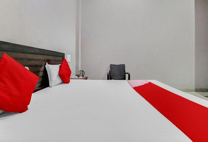 Habitació Triple Clàssica, Flagship Hotel Moon Paradise Inn