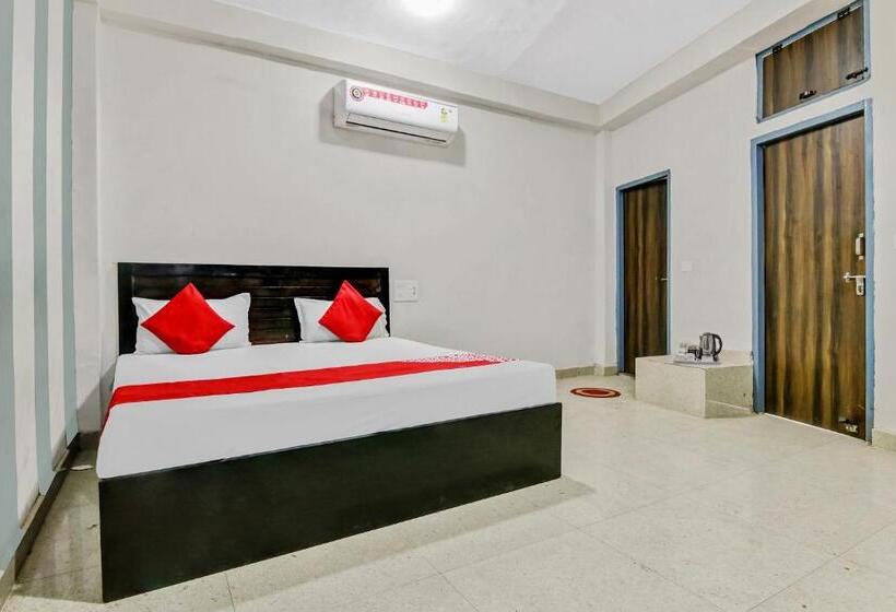 Habitació Triple Clàssica, Flagship Hotel Moon Paradise Inn