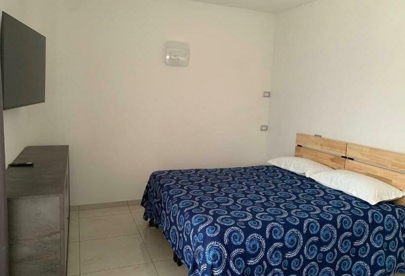 חדר סטנדרט לארבעה, Affittacamere Eroi