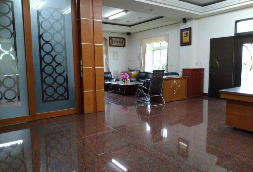 اتاق خانوادگی با چشم‌انداز کوه, Ming Camphor Homestay