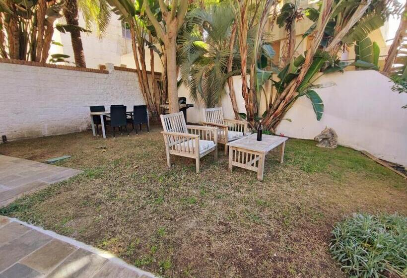 اتاق لوکس با بالکن, Villa Aguilas Club Guest House