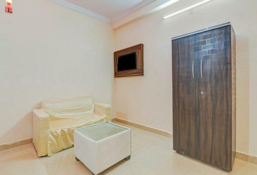 غرفة كلاسيكية ثلاثية, Collection O Sundaram Resort