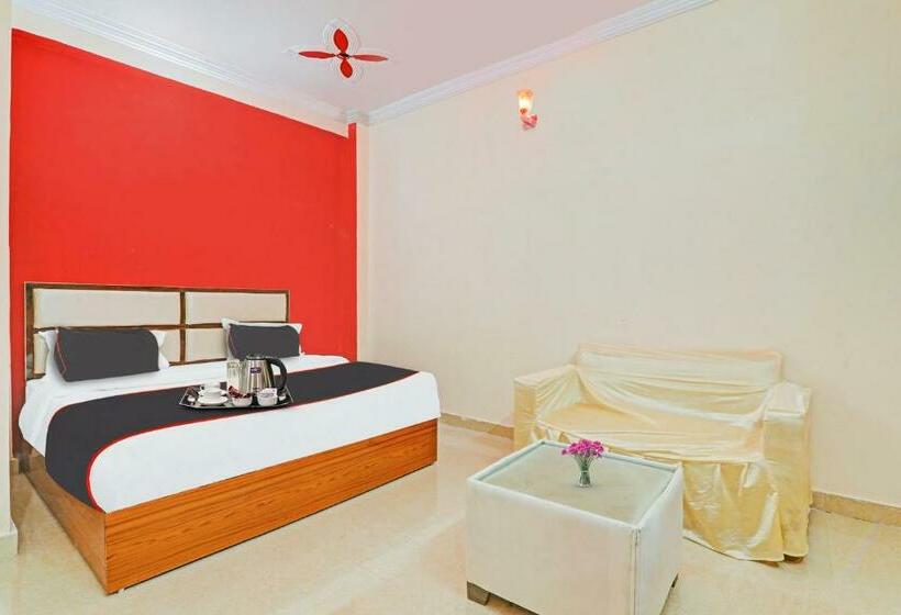 غرفة كلاسيكية ثلاثية, Collection O Sundaram Resort