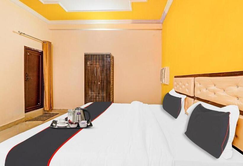 غرفة كلاسيكية ثلاثية, Collection O Sundaram Resort