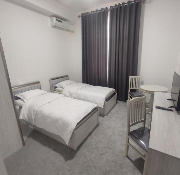 Habitació Estàndard, Baxrama