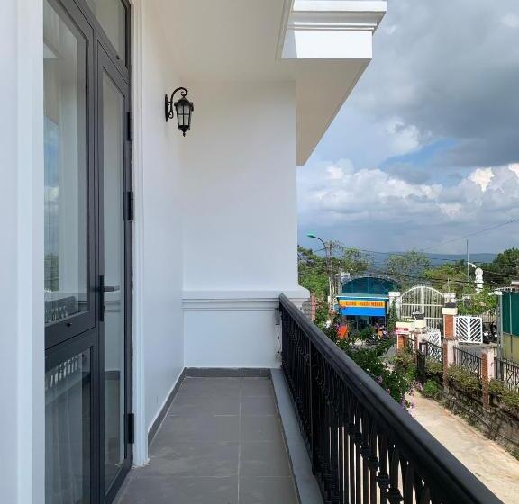 اتاق استاندارد چهارنفره با بالکن, đồi Mây Tuyết