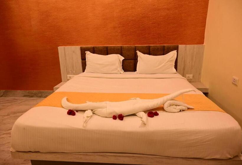 חדר דלוקס, Atithi