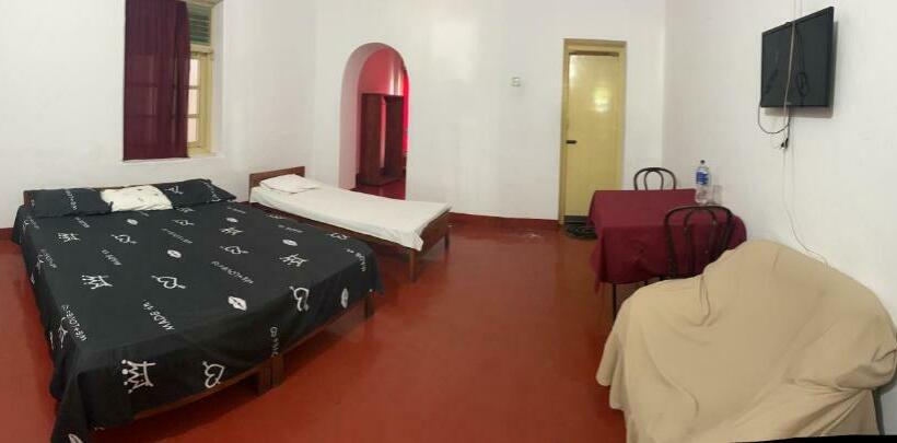 غرفة ديلوكس رباعية, Resthouse Vavuniya