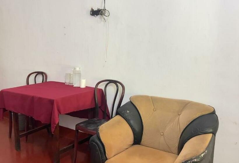 غرفة ديلوكس رباعية, Resthouse Vavuniya